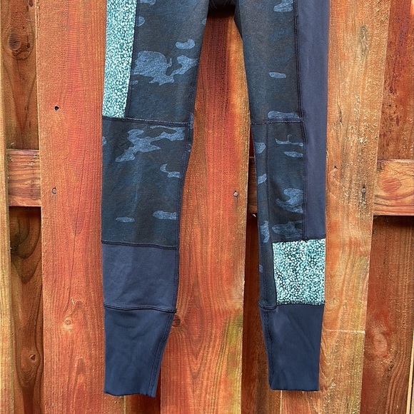 Lululemon Wunder Under Sashiko Inkwell Navy Blue Camo Leggings Size 4 - Picture 10 of 12